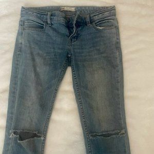 Free People Distressed Ripped Knee Skinny Jeans Size 24